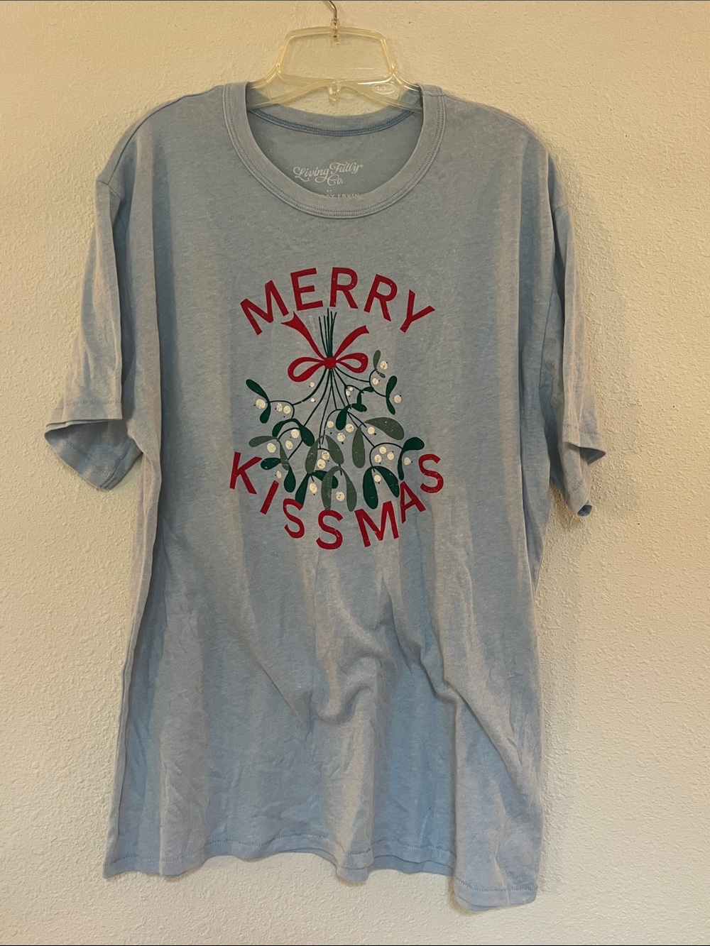 Living Fully Co Merry Kissmas tee